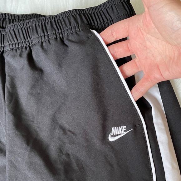 Nike Cropped Track Pants Size XS - Picture 3 of 4